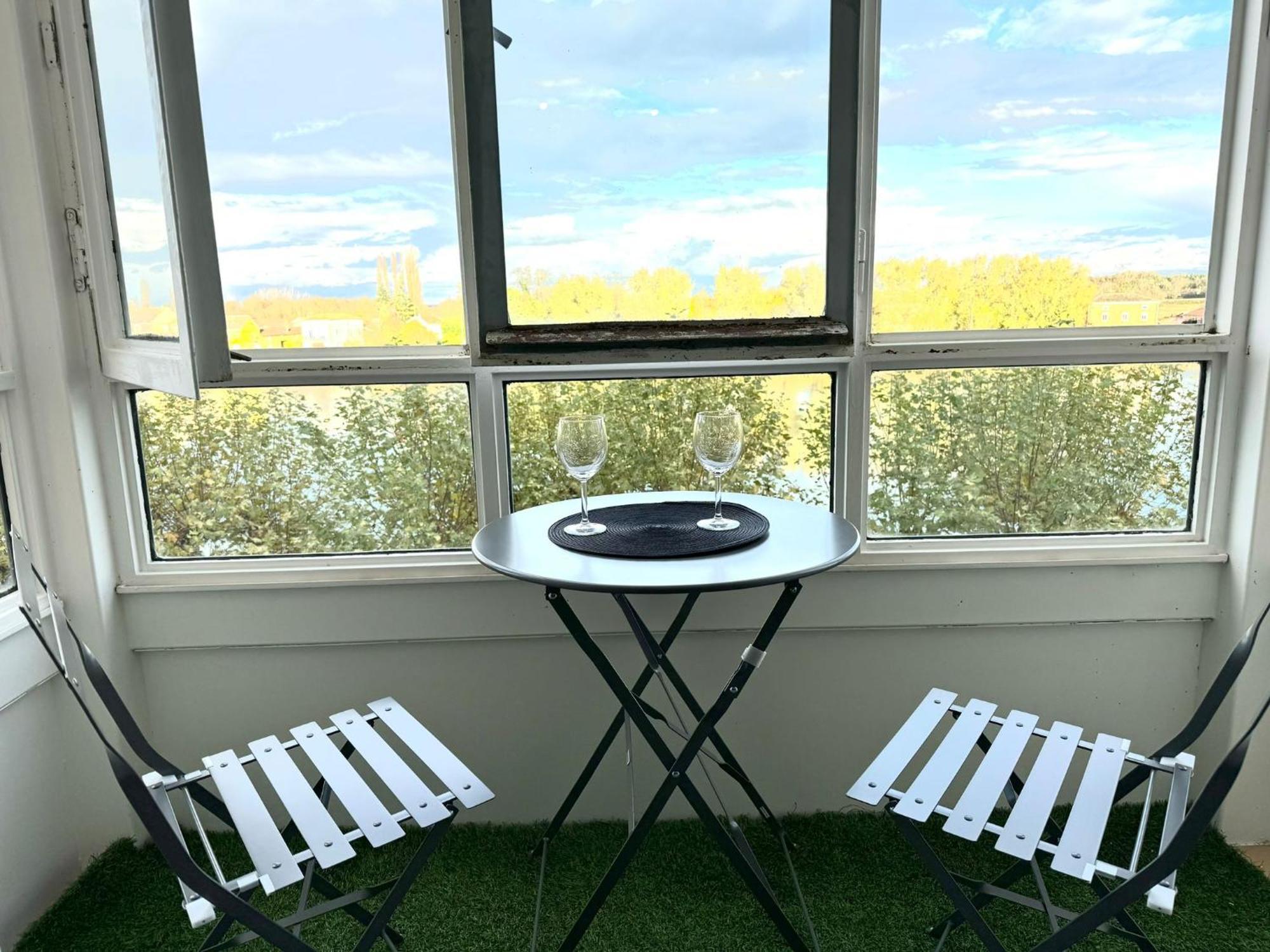 Appartement Quai Saone - By Primo C0Nciergerie Tournus Kültér fotó